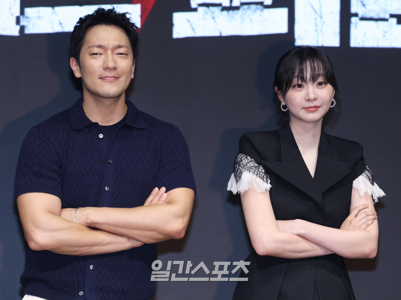 [포토] <b>손석구</b>-<b>김다미</b>, '<b>나인퍼즐</b>' 기대해 주세요