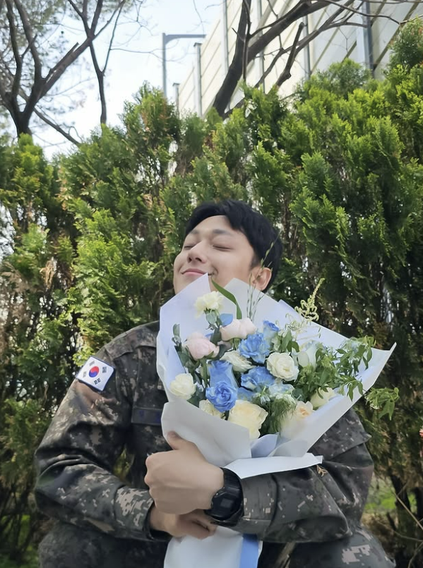 ‘임지연’ 곁 돌아온 <b>이도현</b> “사랑합니다” <b>전역 소감</b>