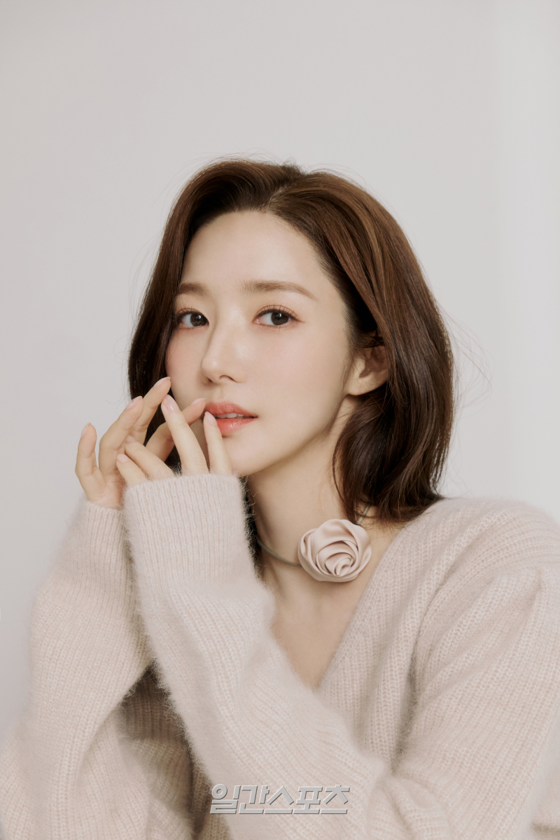 <b>박민영</b>, 韓 최초 아마존 진출…‘<b>컨피던스맨 KR</b>’ 출연 [공식]