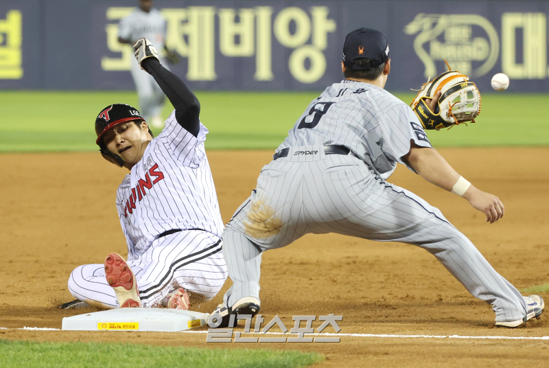 기록도 불운도 'RYU' 판박이...<b>폰세</b>, 최소경기 <b>100탈삼진</b> 타이+수비 미스...