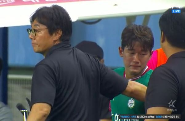 황선홍 품에서 눈물 쏟은 ‘2006년생’ 윤도영…EPL 입성 전 끝내 터지지 않은 첫 골 [IS 대전]