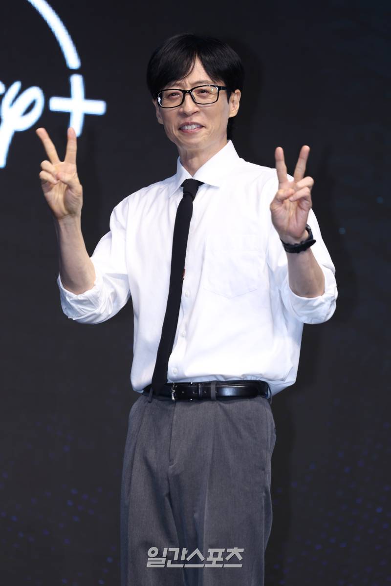 <b>유재석</b> 또…5천만원 <b>기부</b> “누구나 존엄하게 성장할 권리 있어”