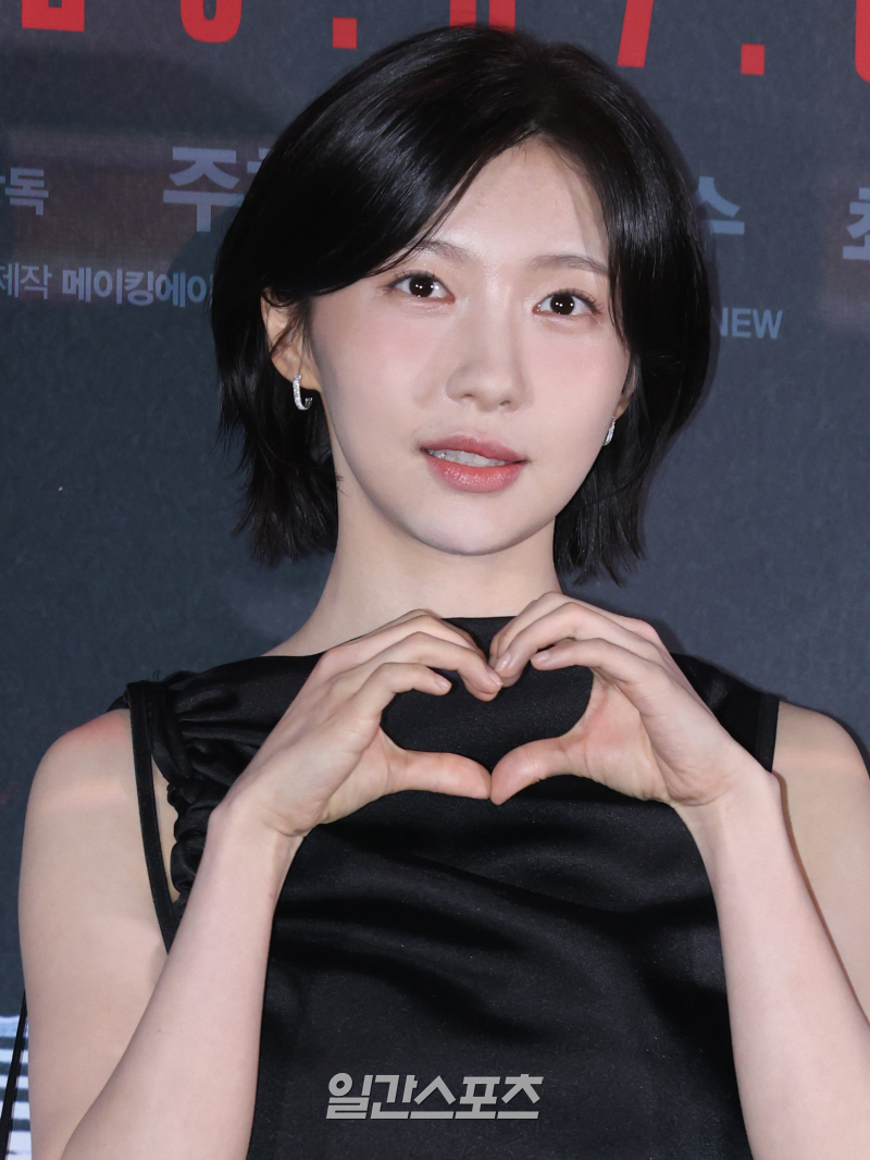 [포토] <b>주현영</b>, '<b>괴기열차</b>' 사랑해 주세요