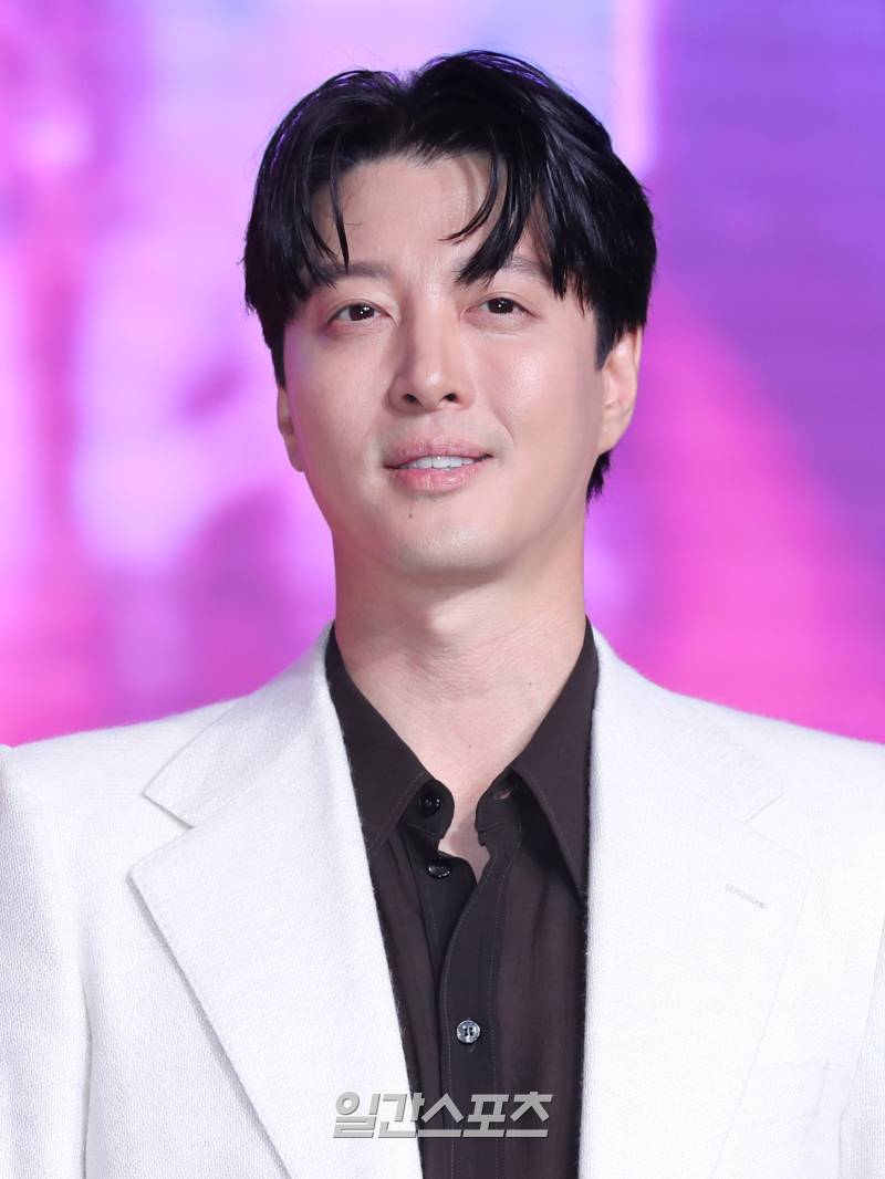 [TVis] <b>이동건</b> 20년지기 변호사, 유일하게 <b>조윤희</b>와 <b>이혼</b> 말렸었다 (‘미...
