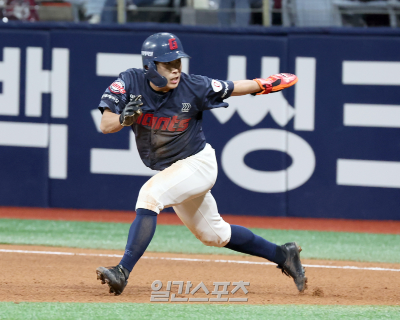 돌아온 '마황' <b>황성빈</b>, 8일 1군 엔트리 복귀...두산전 1번·중견수 선발...