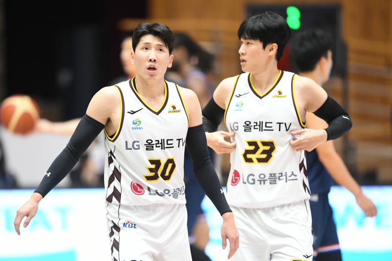 KBL, <b>두경민</b>-<b>전성현</b>의 손 들어줬다…<b>보수 조정</b> 신청서 승리