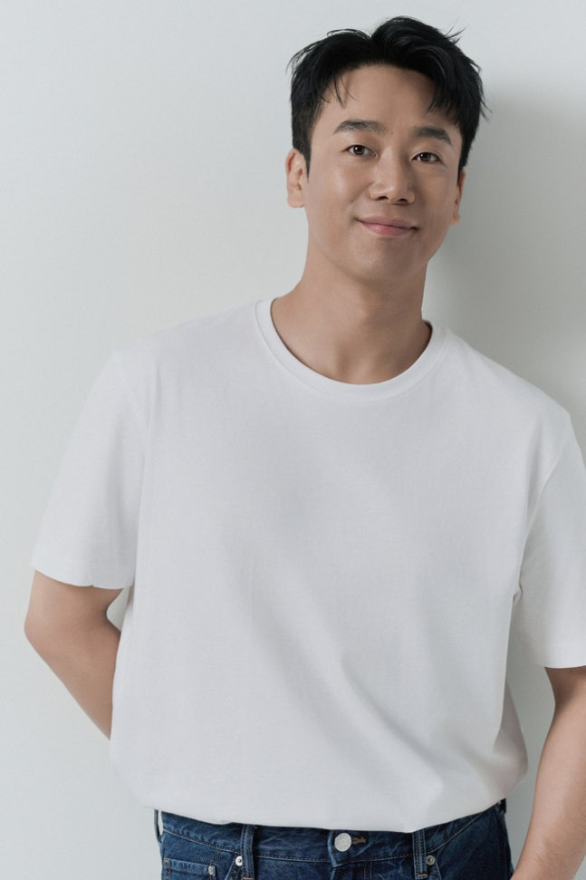 <b>김남희</b>, <b>스토리나인웍스</b> 전속<b>계약</b>… 이용진‧강유미 한솥밥 [공식]