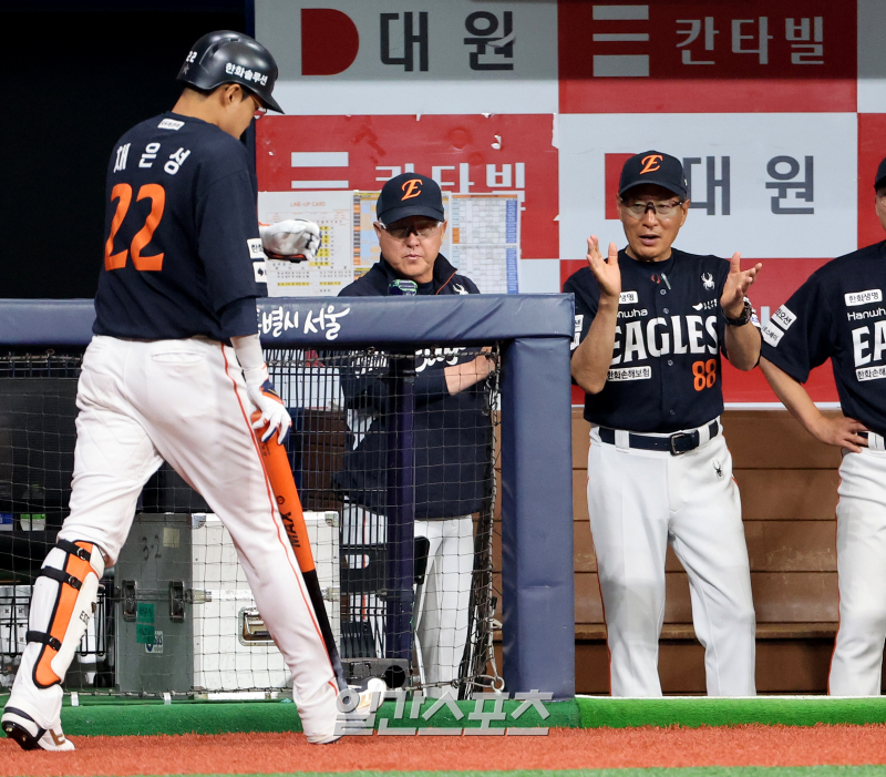 10득점으로 파죽의 9연승, 한화 김경문 <b>감독</b> "활발한 공격력 앞세워 승...