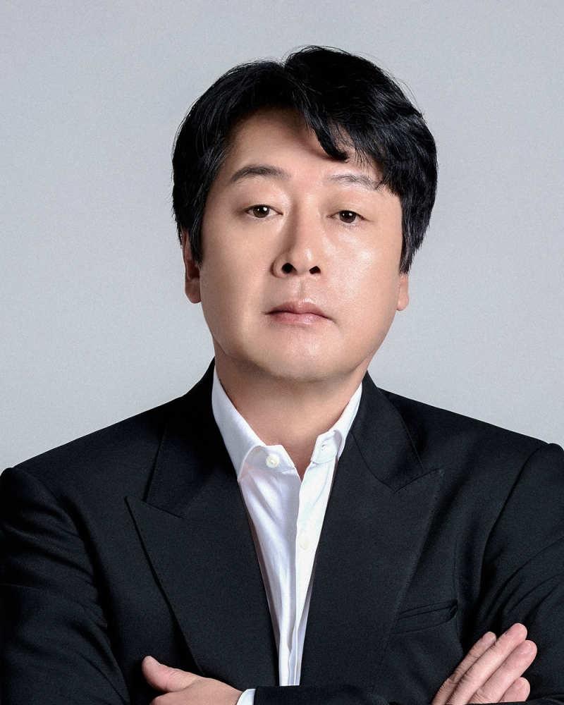 <b>김윤석</b>, <b>HB엔터</b>와 <b>전속계약</b>…이성민X안재현과 한식구 됐다 [공식]