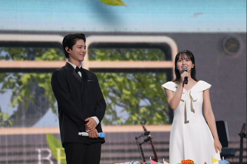 박보검, 단독 <b>팬미팅</b> 투어 시작…게스트 ‘굿보이’ <b>김소현</b>·<b>이상이</b> 지...