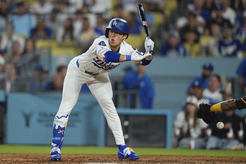 점액낭염에 멈춘 <b>김혜성</b>, MLB 데뷔 첫 IL행…<b>다저스</b> 24세 대형 유망주 '...