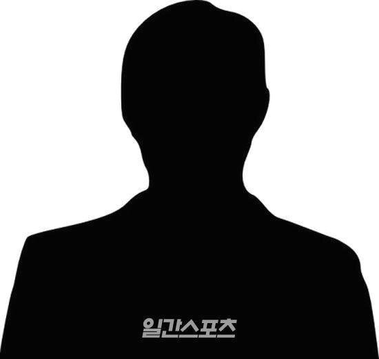[왓IS] ‘양다리 <b>입막음 폭로</b>글’에 연예계 발칵…결혼 앞두고 애먼 피...