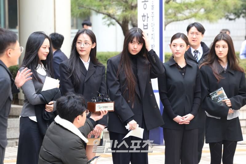 <b>뉴진스</b>-어도어, 오늘(14일) 법원 조정 돌입... 합의 성사될까
