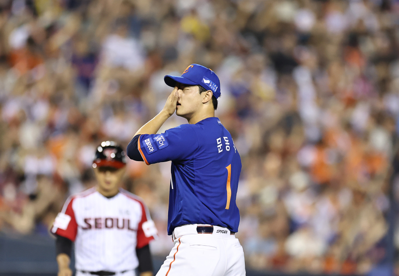 '전완근 강타' <b>문동주</b>, 검진 결과 '이상무'
