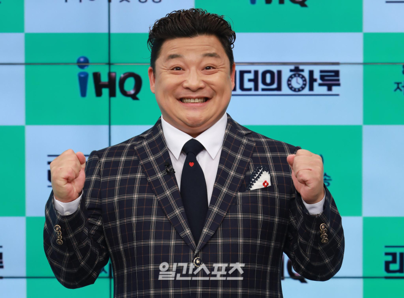 <b>윤정수</b>, ‘12세 연하 아내’와 11월 결혼식