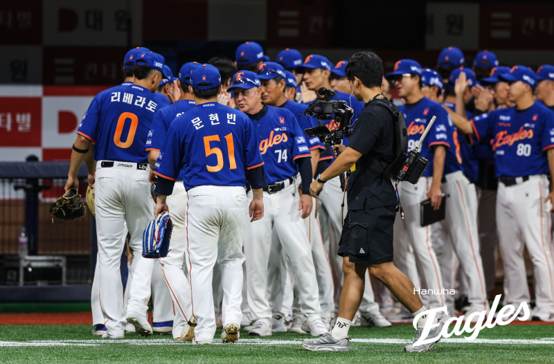 <b>김경문</b> 한화 감독, 3연승 주역 두루 칭찬...<b>류현진</b> 향해서는 또 "미안해...