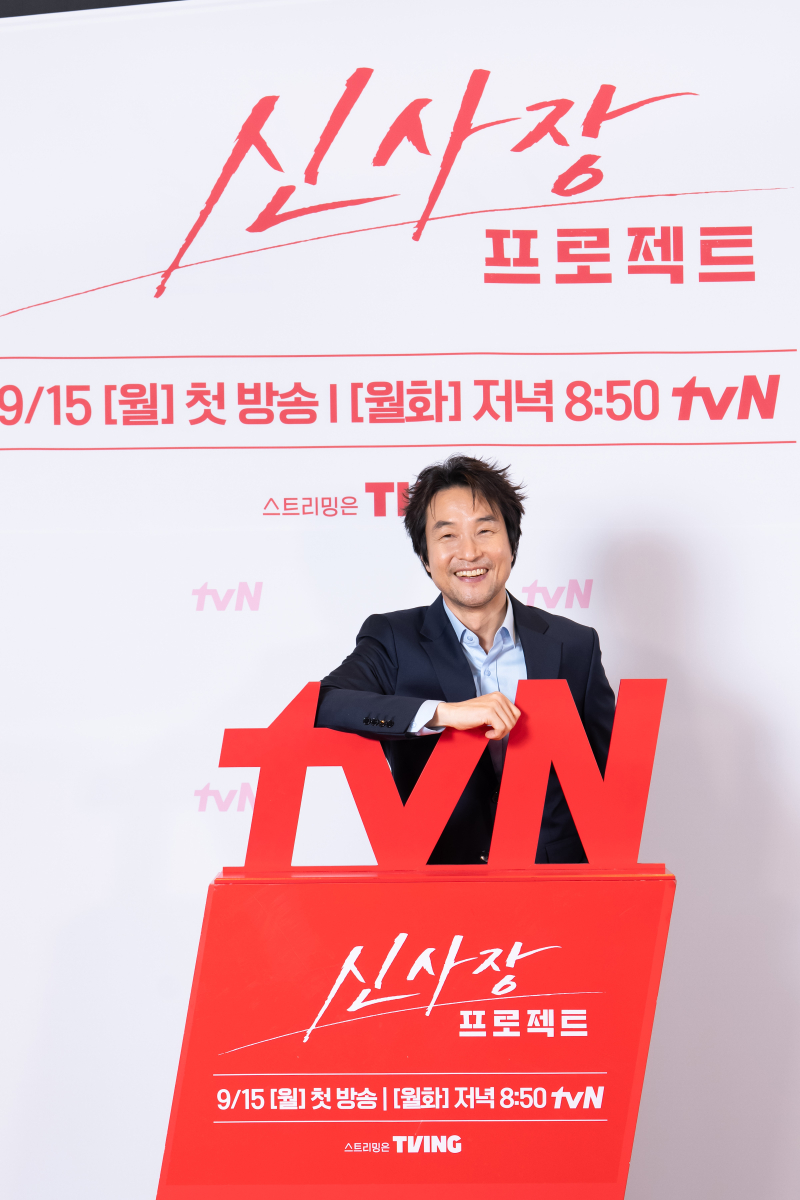 ‘<b>신사장</b>’ <b>한석규</b> “치킨집 사장, 가장 소박한 직업 연기 …요리 곧잘...