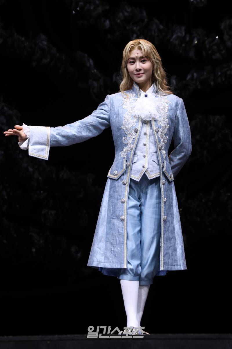 <b>옥주현</b>, <b>소속사 불법 운영</b> 사과… “무지로 인한 누락, 등록 절차 마쳐...