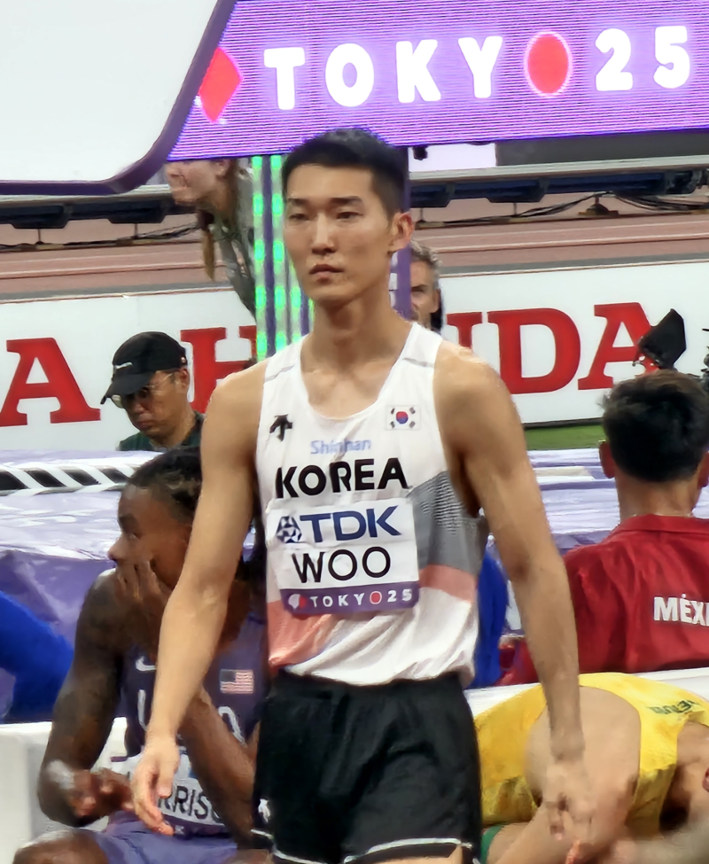 '스마일 점퍼' <b>우상혁</b>, 도쿄 <b>세계선수권</b> 높이뛰기 <b>결선</b> 진출