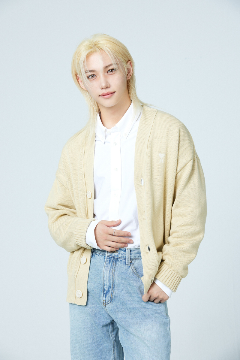 스트레이 키즈 <b>필릭스</b>, 생일 맞아 <b>2억</b>원 <b>기부</b> [공식]