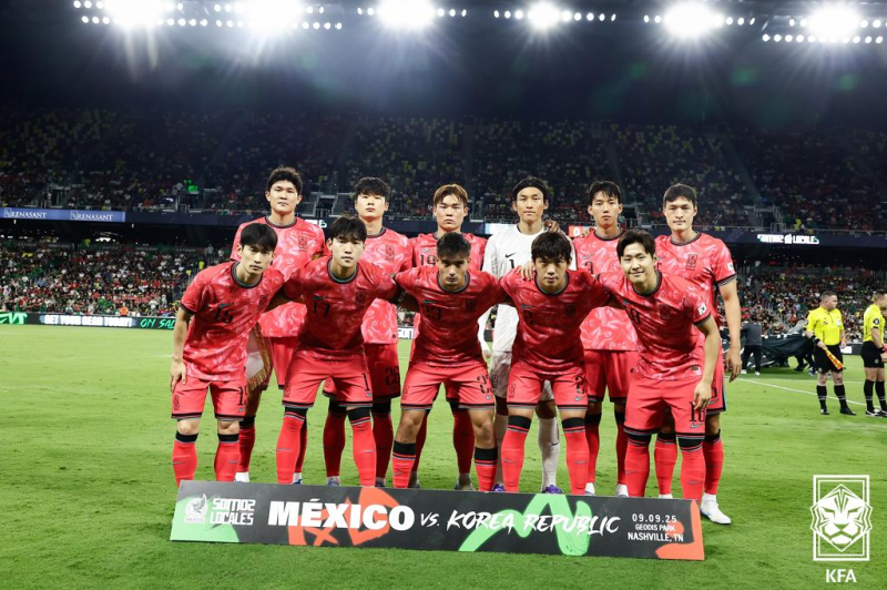 [오피셜] ‘미국 이겼는데’ 韓 <b>FIFA 랭킹</b> ‘23위’ 제자리걸음…홍명보...