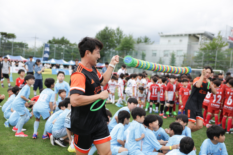 “형들처럼 멋진 선수 되고 싶다” 부산서 열린 ‘<b>K리그 퓨처스</b> 축구 페...