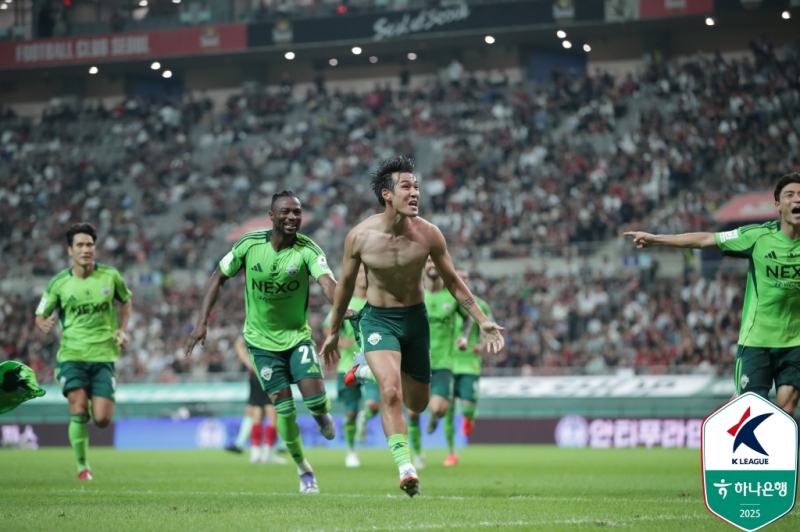 <b>서울</b>, 소나기 슈팅에도 전북과 1-1 무승부…교체 OUT <b>린가드</b>는 물병에 화...