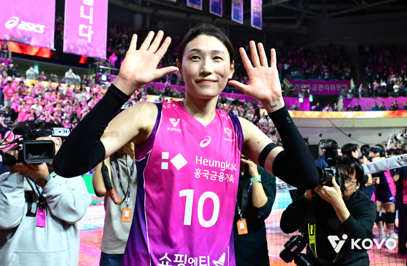 '배구 여제' <b>김연경</b>, 18일 흥국생명 홈경기서 <b>은퇴식</b>...진짜 굿바이
