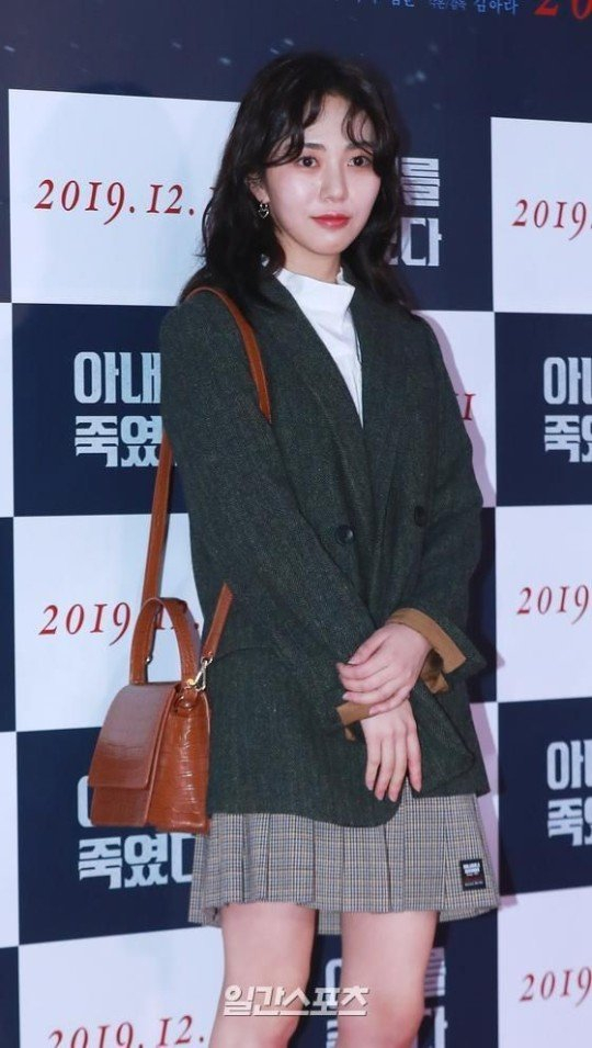 <b>권민아</b>, ‘W코리아 논란’ 저격 “언니, <b>유방암</b>으로 고통…술파티 열지...