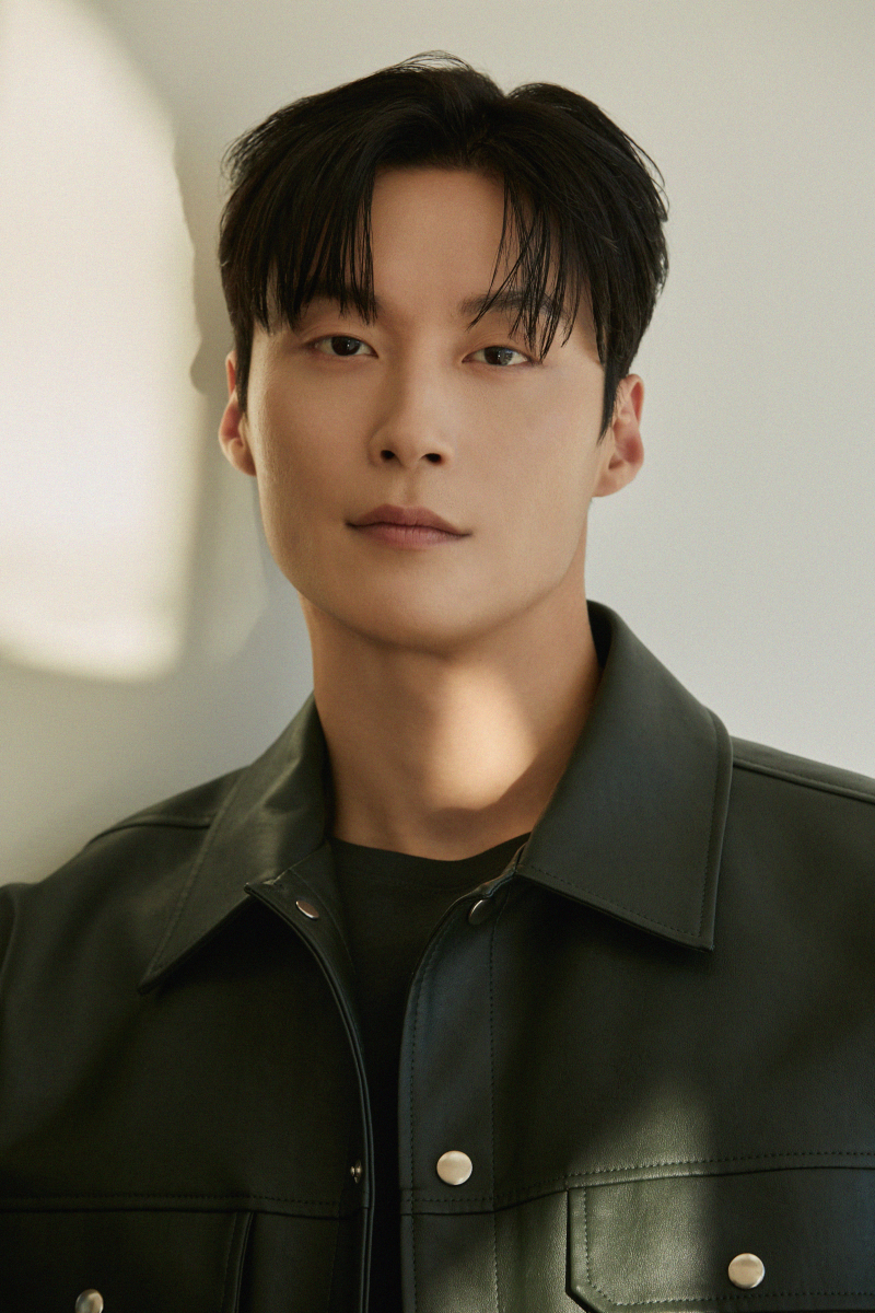 ‘<b>백번의 추억</b>’ <b>허남준</b> “교복연기 혹평? 안타깝다는 말 밖엔…” [인...