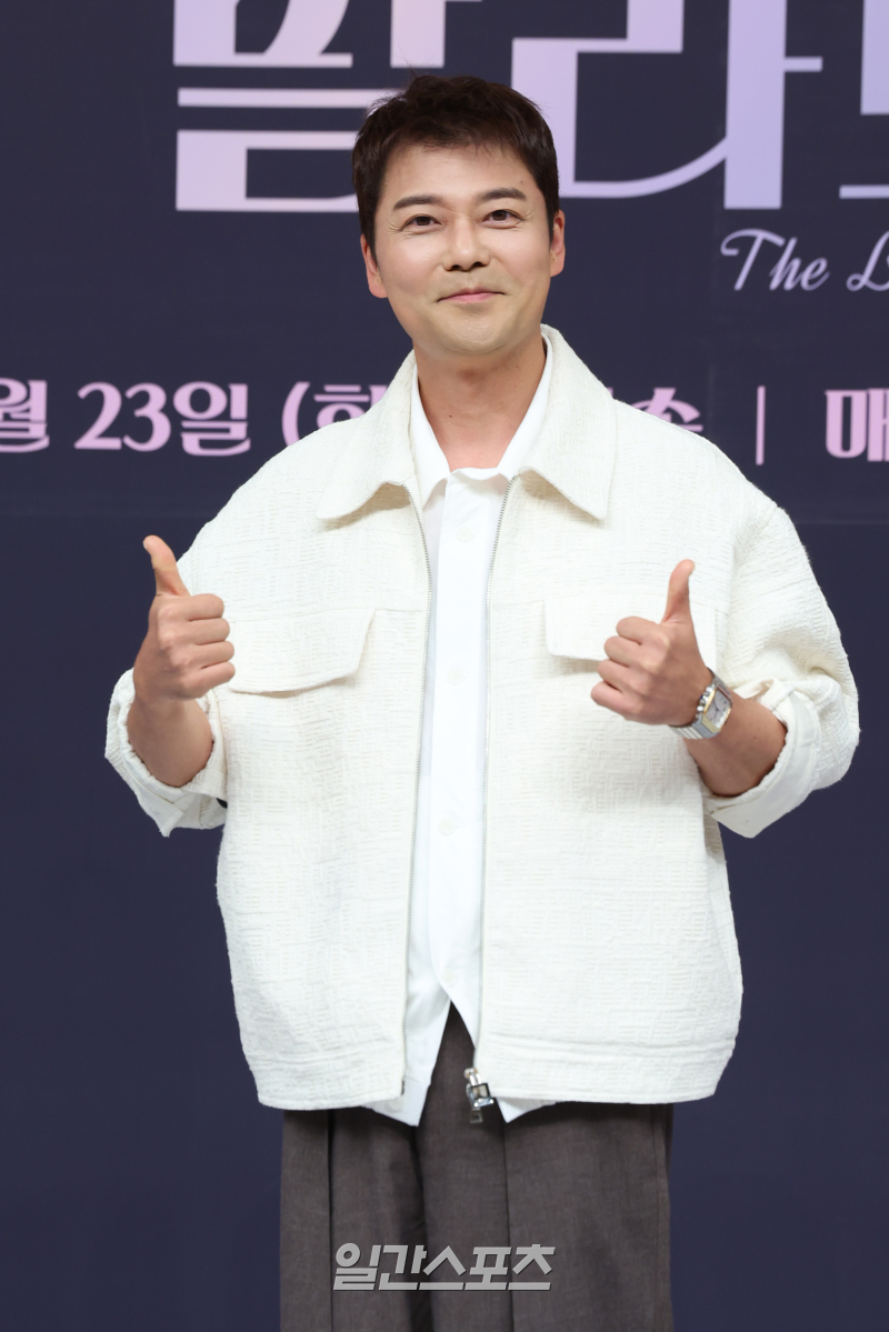 <b>전현무</b>, ‘48세’ 생일 맞아 <b>기부</b>금 <b>1억</b> 쾌척…따뜻한 선행