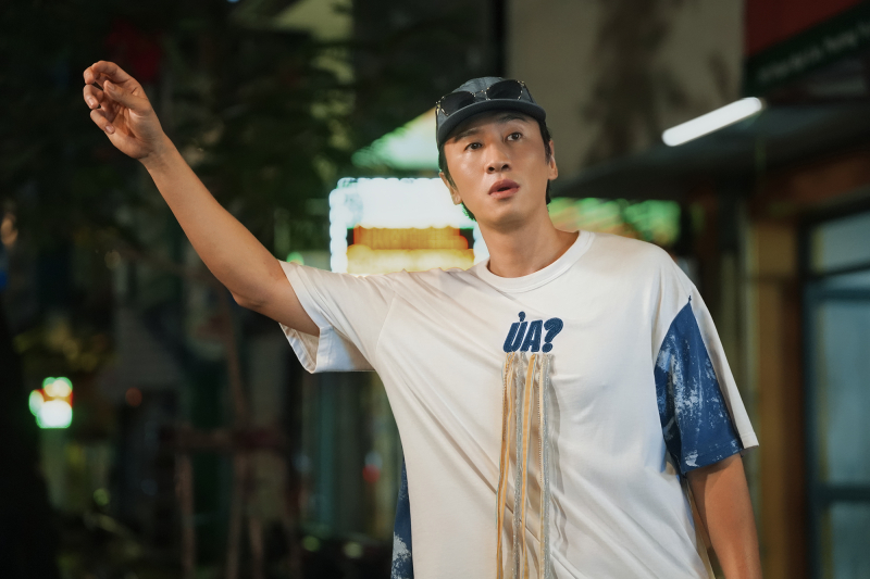 “<b>이광수</b>의 쉼표 같은 영화” 생존 힐링 로코 ‘<b>나혼자 프린스</b>’ [종합...
