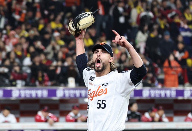 한화 <b>와이스</b>, 미국 복귀 확정…MLB <b>휴스턴</b>과 <b>계약</b> 2026년 연봉 40억원