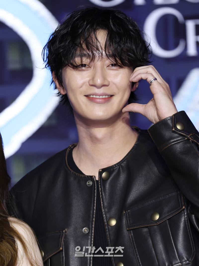 <b>박서준</b>을 기다리며…‘<b>경도</b>’ 더 진해진 로맨스 왔다 [IS신작]