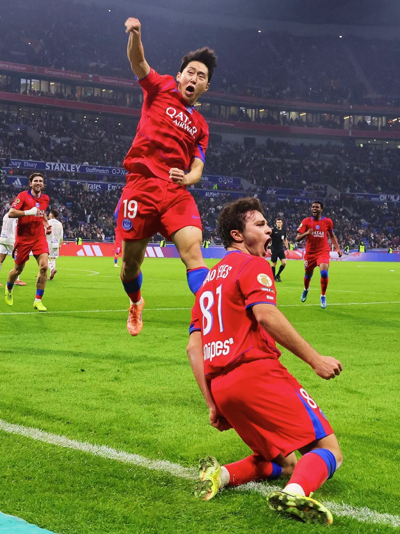 ‘온통 LEE 세상’ <b>PSG 11월의 골</b>로 선정된 <b>이강인</b>의 리그 1호 득점