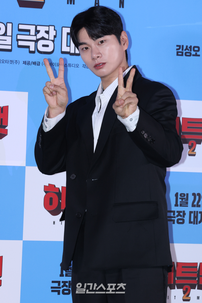 <b>이이경</b> 측 “‘<b>놀뭐</b>’ <b>하차</b> 통보 당일, 유재석과 통화…응원하며 마무리...
