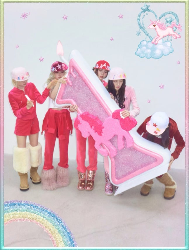 12ヶ月のビジュアルコンセプトで展開、各月ごとにメンバーが異なるキャラクターを表現