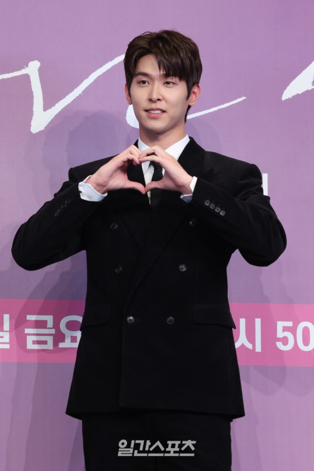 《Love Me》演員李施優與徐玄振展現寫實兄妹火花的青春愛情線