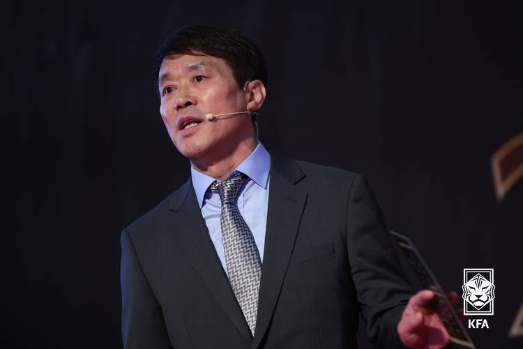 <b>문진희 심판위원장</b>, 전격 사임…“일신상의 사유”