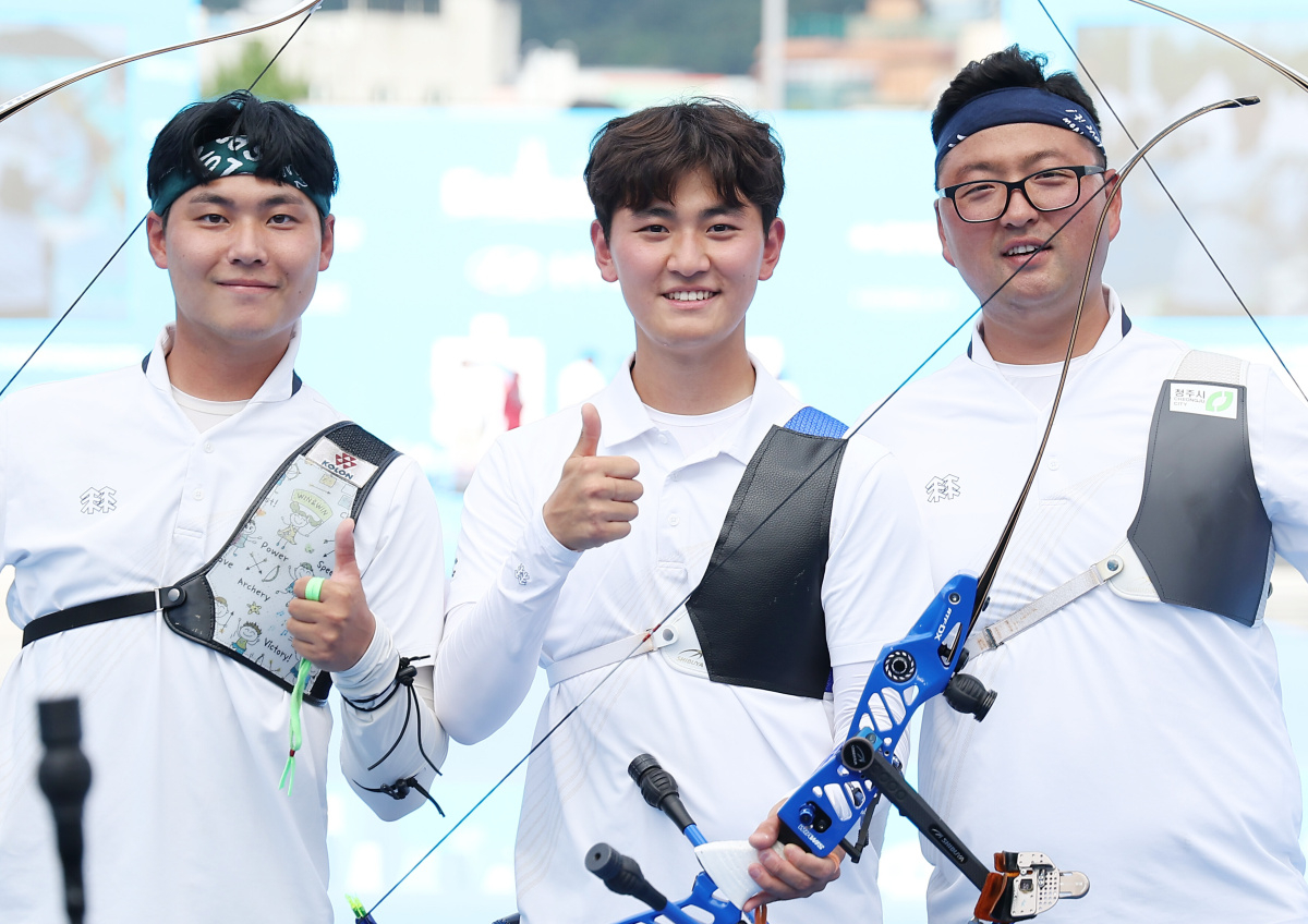 ‘세계의 신궁’ 김우진·김제덕·이우석, 월드컵 3연속 우승 기세로 AG...