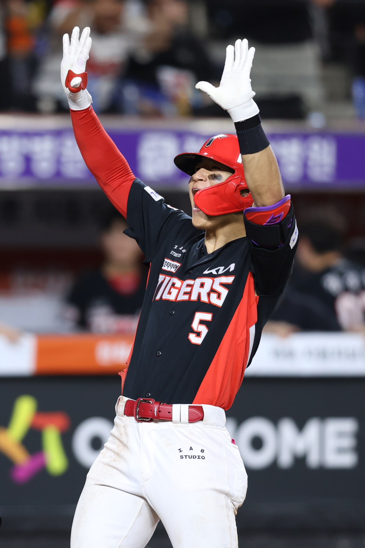 [IS 포커스] MVP 시즌 넘었다...7~9회 홈런만 11개, <b>김도영</b>의 놀라운 '후...