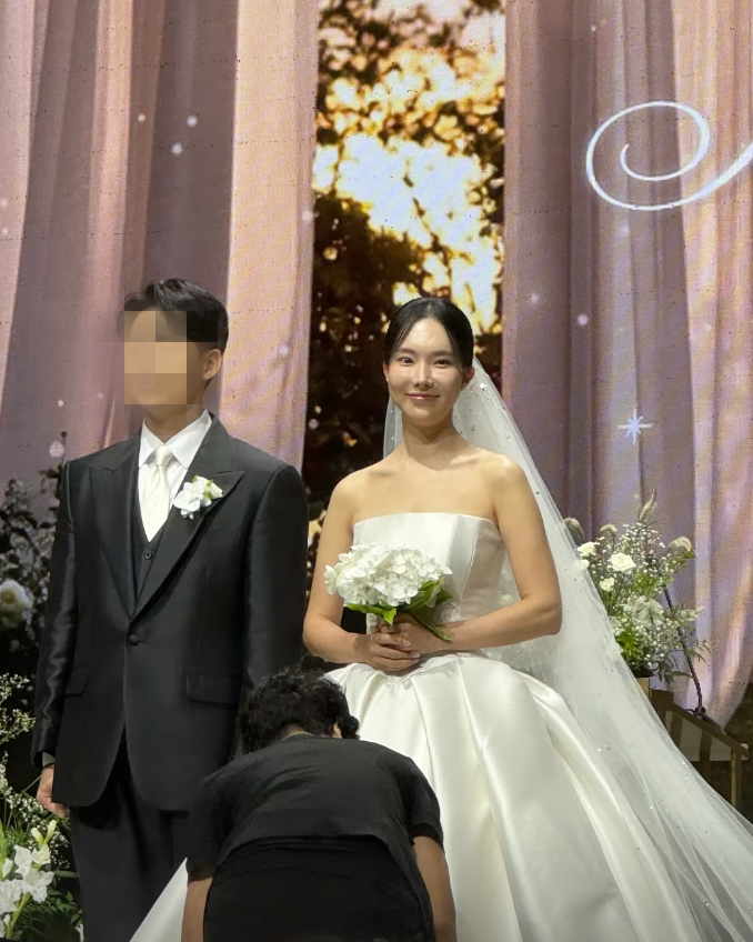 <b>김나희</b>, 오늘(30일) 품절녀 됐다…‘남주혁 닮은꼴’ 비연예인 남편과...