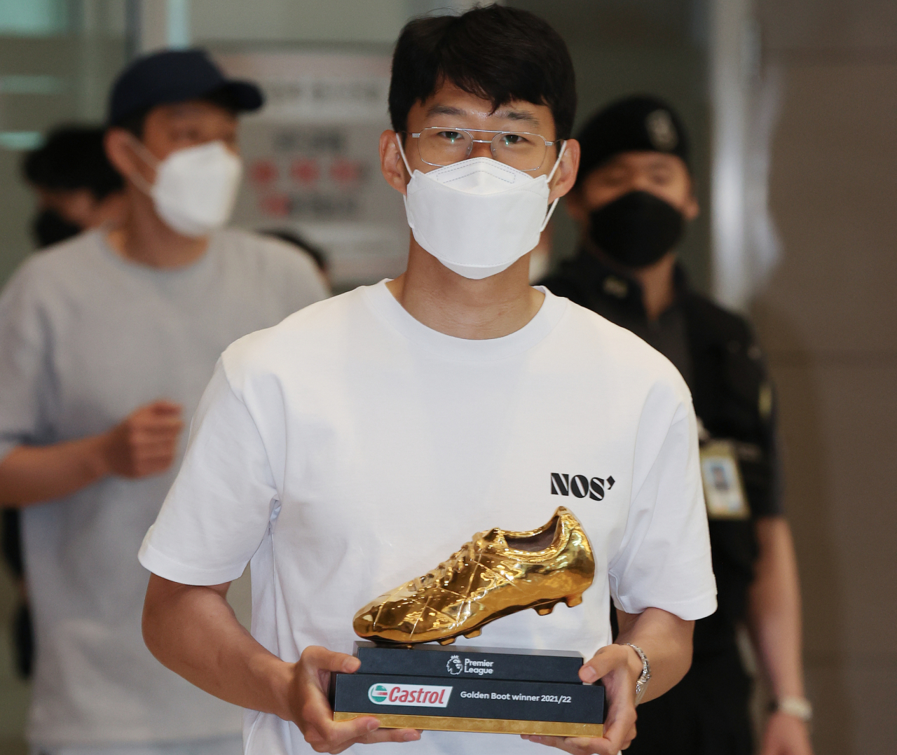 [오피셜] “축구에 온전히 집중하겠다” <b>손흥민</b>, 4년 만에 ‘NOS7’ 의류...