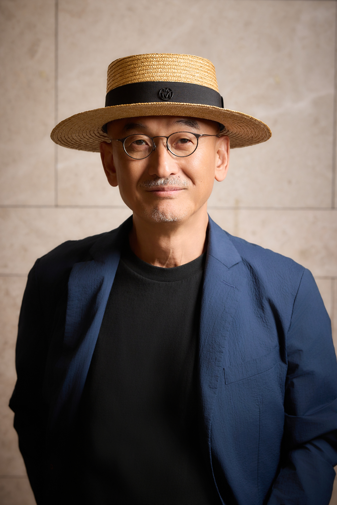 천만 감독 이준익, ‘<b>집밥</b>’ 들고 ‘숏폼’ 뛰어든 이유 “3대가 즐길 수...