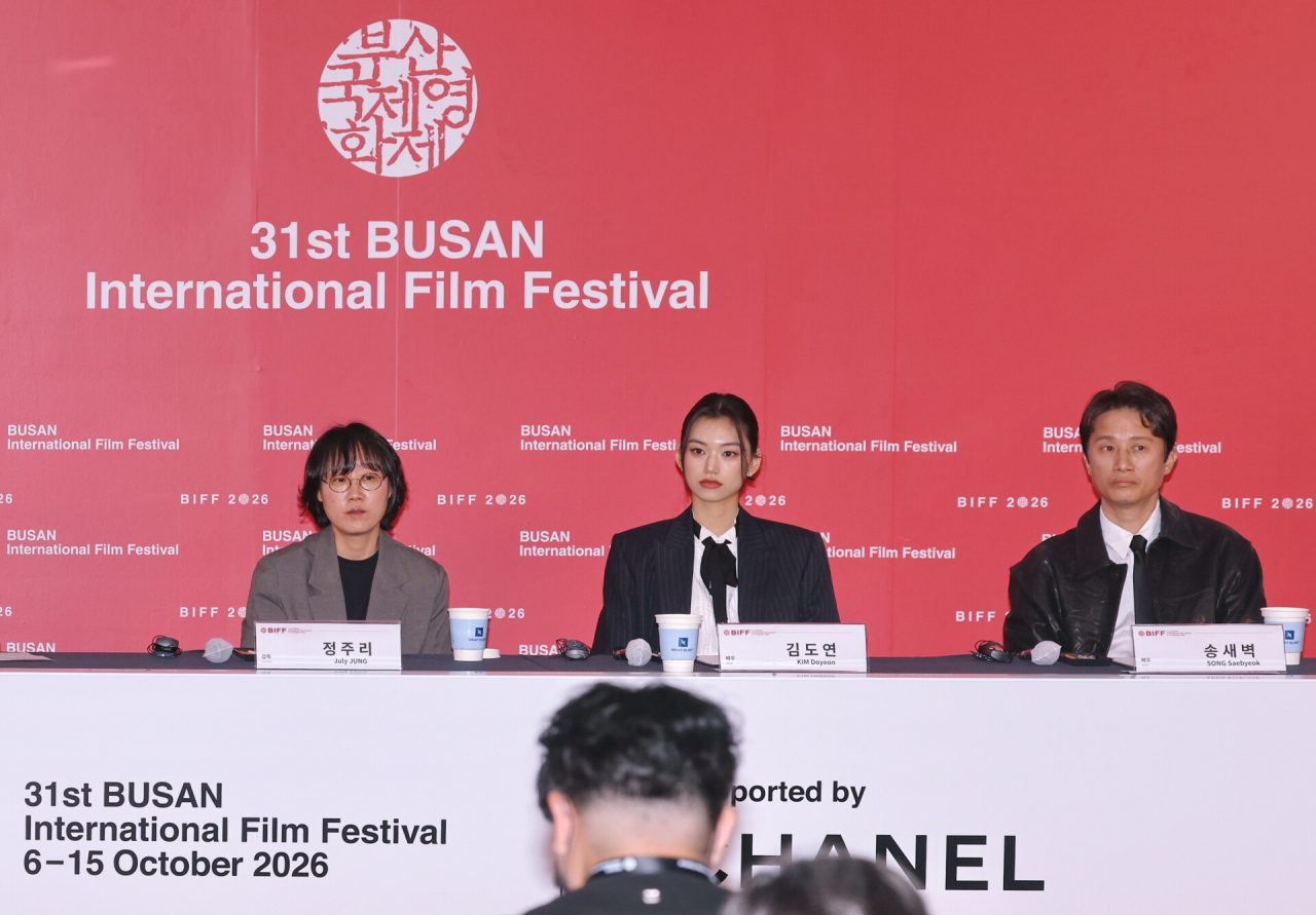 [31st BIFF] “감동적인 나날”…‘<b>도라</b>’ 정주리 감독·<b>김도연</b>의 특별한...