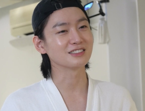 <b>김용빈</b>, 손끝까지 관리 받는다…“매주 네일숍 방문” (‘사당귀’)