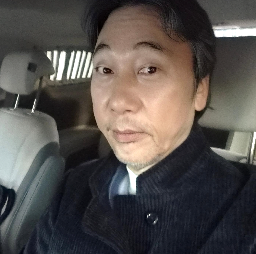 <b>이문세</b>, 갑상선암 투병 이어 <b>백내장 수술</b>…”노안 <b>수술</b>도 함께” [IS하이...
