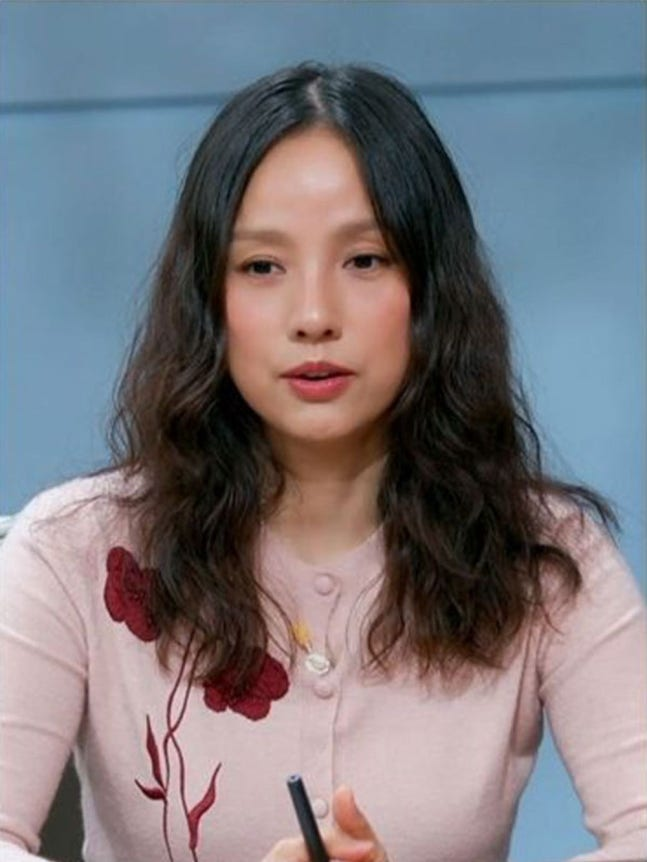 JTBC『恋愛戦争』に出演するイ・ヒョリ