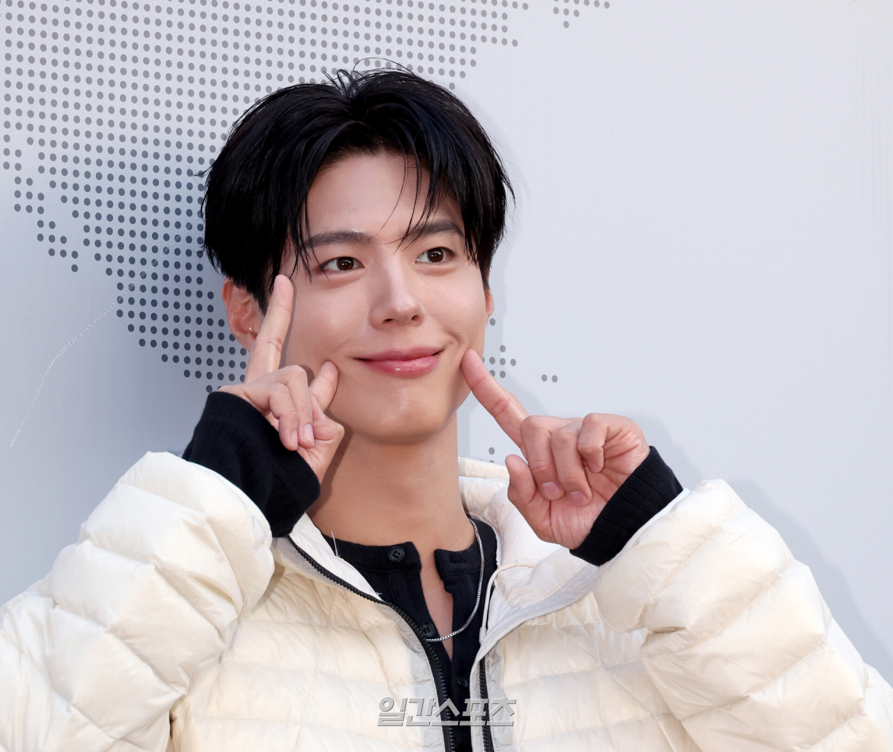 「2026 MAMA AWARDS」のメディアデーに出席したパク・ボゴム