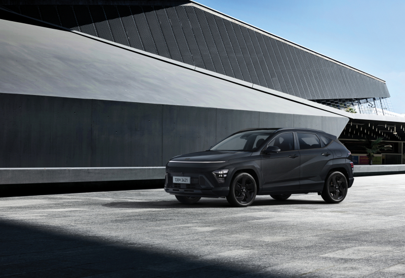 전용 ‘블랙 휠’이 새롭게 적용된 2027 코나 ‘블랙 익스테리어’. [사진 현대자동차]